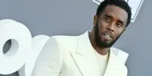 Diddy, una seconda ex lo accusa: «Costretta a sesso estremo per giorni con tanti uomini diversi, lui guardava»