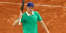 Sinner-Alcaraz, la finale del Roland Garros in chiaro in tv: orario e dove vederla