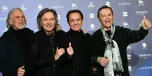 Pooh, noi amici x sempre, le pagelle look: Michelle Hunziker "sposina" (7-), Roby Facchinetti domatore (8), Elena D'Amario in costume (6), Patty Pravo rimandata (5)