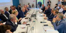 Stellantis, firmato contratto: in 4 anni 350 euro in più. Aumento anche in Cnh, Iveco e Ferrari