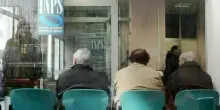 Morto per errore, Michele rimane senza pensione. L'inps: «Deve dimostrare di essere vivo»