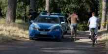 Villa Pamphili, mamma e figlia morte: «La neonata forse strangolata». Analisi sui tatuaggi della donna