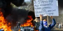 Los Angeles e San Francisco, ancora proteste contro i raid anti migranti. Trump: «Arrestate chiunque indossi mascherine»