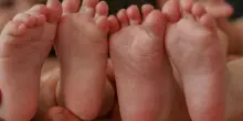 Donna incinta all'ottavo mese in ospedale in condizioni critiche, rarissimo parto podalico naturale: nate due gemelline