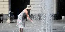 Anticiclone subtropicale, sale l'allerta: temperature fino a 42 gradi. Bollino rosso in 3 città per l'ondata di calore. «Non solo qualche ora di afa»