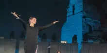 Alessandra Amoroso: «In tour con Penelope nel pancione, sono una matta. La maternità va sostenuta, ma tante donne non sono tutelate»