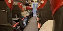 Bimbo prende il treno da solo dopo una fuga di casa: poi il lieto fine