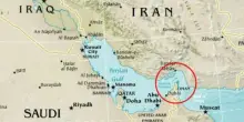 Iran, la minaccia di chiudere lo stretto di Hormuz: petrolio oltre i 200 dollari. Tutti gli scenari