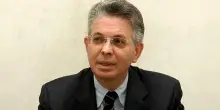 Afragola, si costituisce in carcere l'ex senatore Vincenzo Nespoli: condannato a 5 anni e mezzo di reclusione