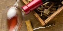 Sagre del weekend, i quattro appuntamenti da non perdere: borghi in festa con vino, luci e petali. Il programma completo