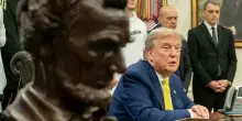 Trump, l'ok al piano di attacco all'Iran e i dubbi sulla bomba "bunker buster" per distruggere l'impianto di Fordo