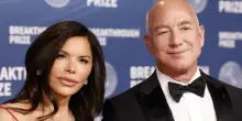 Bezos come James Bond: nozze da 007 nella chiesa sconsacrata set del film, ma i veneziani lo aspettano coi gommoni pronti a bloccare tutto