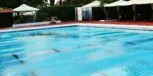 Bambino di 10 anni muore dopo due giorni di agonia in ospedale, aveva avuto un malore in piscina davanti agli amichetti