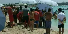 Malore durante il bagno in mare: Manuel ha un arresto cardiaco e muore a 14 anni