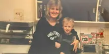 In vacanza con la famiglia si innamora di un guerriero Masai, mamma lascia marito e figli e si trasferisce in Kenya