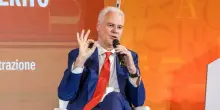 Statali e sanità, Zangrillo: «Subito nuovi aumenti, disponibili 11 miliardi per il prossimo trienno. Sui premi si cambia»