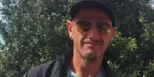 Francis Kaufmann nega tutto: «Non ho ucciso Anastasia Trofimova e nostra figlia». Le prime parole dopo l'arresto in Grecia