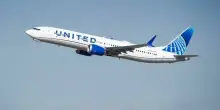 Volo United Airlines diretto a Roma perde quota: costretto all'atterraggio di emergenza