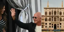 Bezos, prima notte a Venezia: quanto costa la suite da 226 metri quadri in cui alloggiano gli sposi