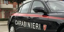 Ossessionato da una donna che nemmeno conosce, la perseguita e getta acido sulla sua auto: stalker arrestato