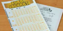 «Hai vinto all'Eurojackpot»: la notifica a migliaia di persone per premi milionari. Poi la brutta sorpresa