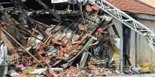 Esplosione in un appartamento a Torino, trovata una vittima tra le macerie: cinque sono i feriti. Il boato e le fiamme, cosa è successo