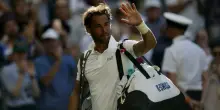 Fognini commosso, Alcaraz gli lascia il campo per l'ovazione di Wimbledon. E Flavia Pennetta in tribuna applaude