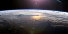 Afelio, la Terra sta per raggiungere il punto più lontano dal Sole: perché fa caldo? Ecco da cosa dipende l'estate