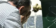 Morire di caldo, cosa significa. Dalla disidratazione al colpo di calore: cosa succede al nostro corpo con le alte temperature