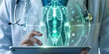 L'intelligenza artificiale "batte" i medici: «diagnosi 4 volte più precise». La sfida del team Microsoft