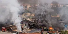 Esplosione Roma oggi nel distributore via dei Gordiani, la ricostruzione: l'incidente in due fasi, il «bleve», il fumo e i rischi ora