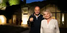 Masseria Li Reni, l'hotel di lusso di Vespa che ha ospitato Meloni: la piscina scavata nella roccia, il giardino segreto e la stanza "Don Bruno". Quanto costa