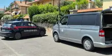 Donna trovata morta a Manziana (Roma), ipotesi omicidio: disposta l'autopsia