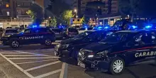 Bacoli, tentano furto di un'auto e scappano: carabiniere investito, arrestati due uomini
