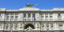 «Tu sei un cretino», punito il professore che insulta uno studente. La sentenza della Cassazione