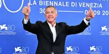 Luca Barbareschi: «Mia figlia Angelica mi odia, i colleghi rosiconi mi hanno usato. Manfredi e Sordi? Odiavano i giovani»