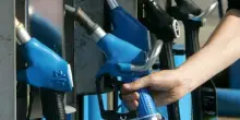 Diesel Euro 5, il blocco rinviato al 2026 (e solo nelle grandi città): «Una scelta di buonsenso». Cosa cambia