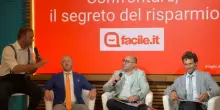 Assicurazioni, bollette, mutui e aerei: 27 milioni di italiani usano i comparatori web. Risparmi per oltre 110 milioni