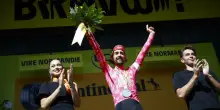Tour de France 2025: impresa di Ben Healy a Vire Normandie, Van der Poel riconquista la maglia gialla