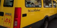 Scuolabus si schianta a Palermo: feriti 8 bambini, una maestra e il conducente