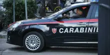 Genova, turista inglese trovato morto in un b&b: si indaga sul suicidio. Sparito l?amico che era con lui