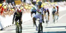 Tour de France, Pogacar non lascia più nulla. Vince in Bretagna e riprende la maglia gialla