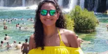 Julina De Lannoy muore nello scontro tra barche sul lago di Como: uccisa dall'elica, aveva 32 anni, era in vacanza in Italia