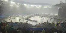 Bomba d'acqua a Roma, dirottati voli diretti a Fiumicino. Caos all'Olimpico per il concerto di Ultimo: i fan lasciano il prato