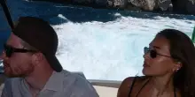 Napoli, De Bruyne e la moglie a Capri: ultime ore di relax prima del ritiro
