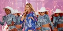 Beyoncé, rubata musica inedita, video e progetti top secret: il furto dietro le quinte del tour