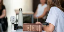 ?Maturità, studente rifiuta il voto e chiede di prendere 60: «Per tutte le lacrime e le crisi, colpa di un sistema alienante e cieco»