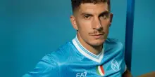 Nuova maglia Napoli 2025-26: svelata la divisa azzurra con lo scudetto