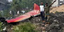 Air India, non è stato un incidente: «Il pilota ha disattivato i motori». Ma a Nuova Delhi s'infuriano: «Bugie occidentali»