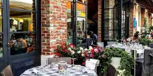 Pranzo al ristorante e fuga senza pagare, coppia ripresa dalle telecamere. Il proprietario: «Vi perdono, andiamo insieme a dare quei soldi in beneficenza»
